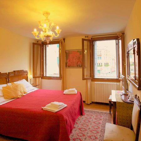 3749 Pontechiodo Bed & Breakfast เวนิส ภายนอก รูปภาพ
