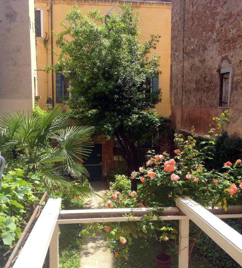 3749 Pontechiodo Bed & Breakfast เวนิส ภายนอก รูปภาพ
