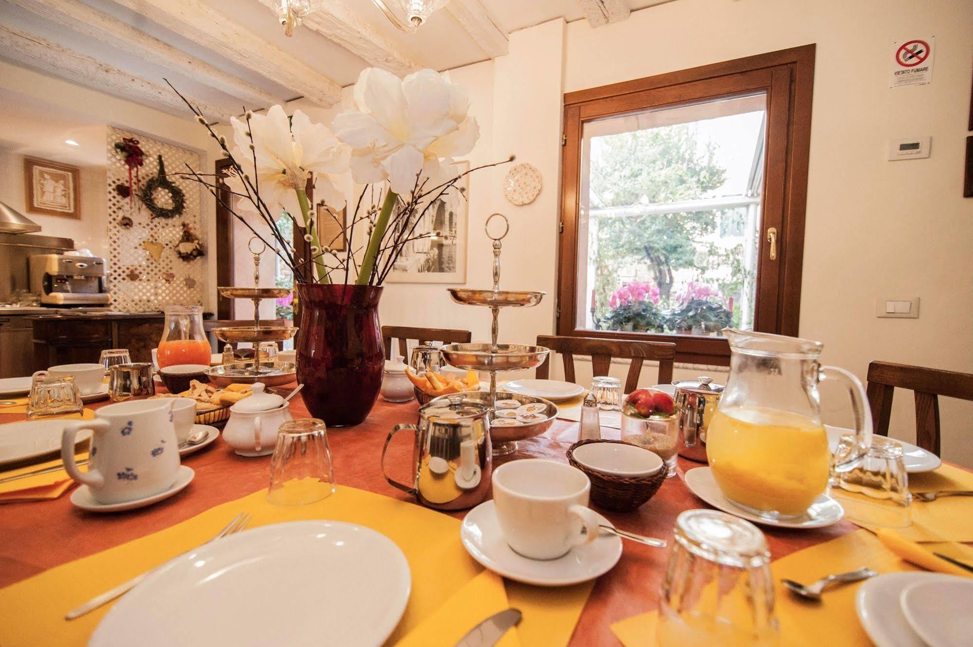 3749 Pontechiodo Bed & Breakfast เวนิส ภายนอก รูปภาพ